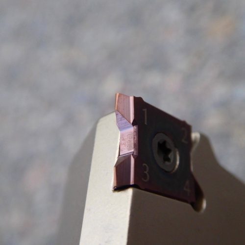 FourCut thread turning tool from SmiCut with focus on insert.